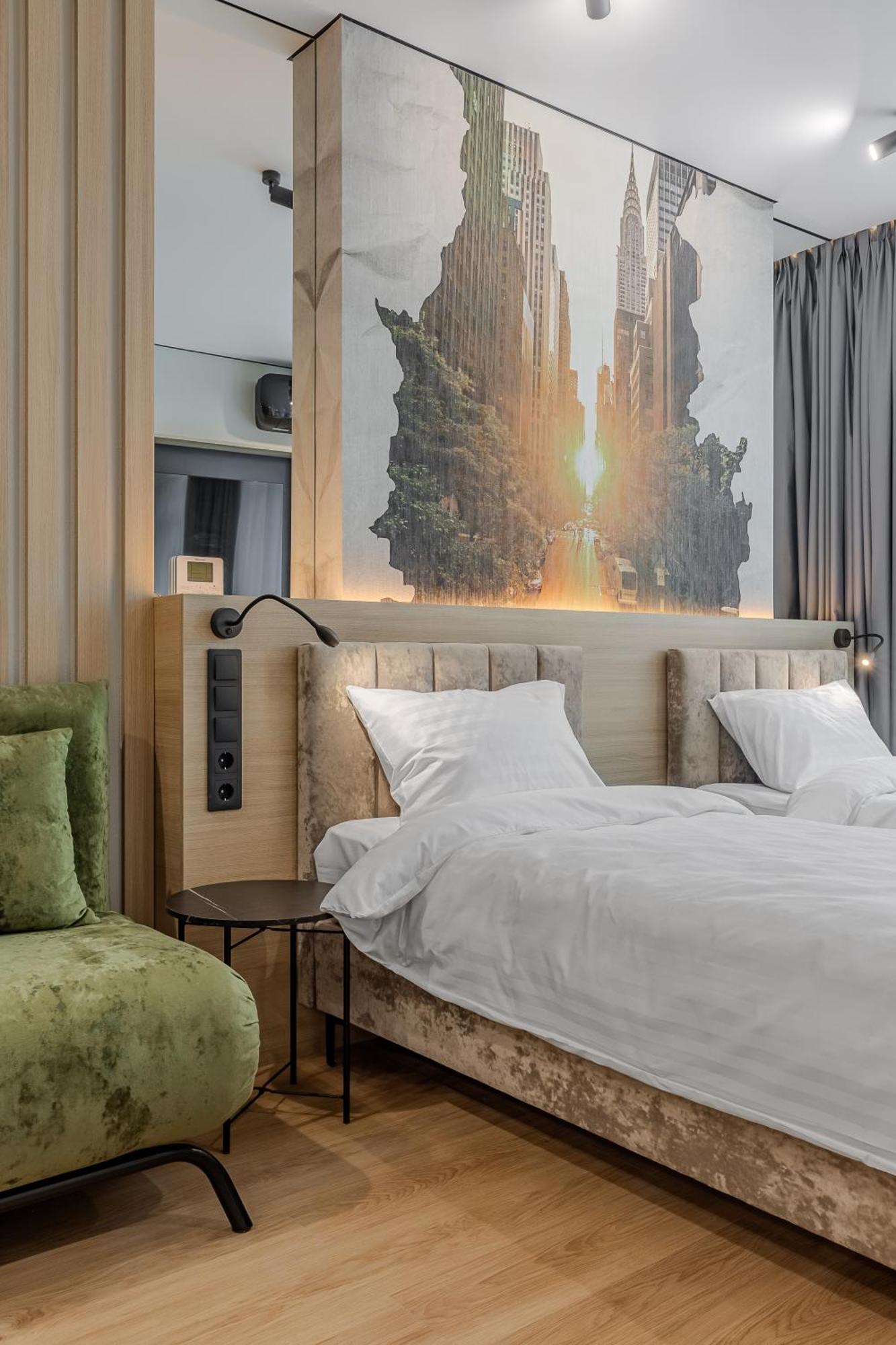 Manhattan High Line Aparthotel Kyiv